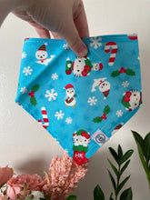 Charger l'image dans la galerie, Preloved Hello Kitty Xmas Bandana (12”)