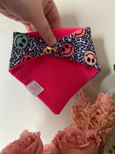 Charger l'image dans la galerie, Preloved Smiley Bandana (10”)