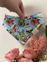Charger l'image dans la galerie, Preloved Xmas Avocado Bandana (12.5-13.5”)