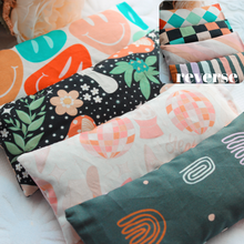 Load image into Gallery viewer, Organic Catnip Kickers