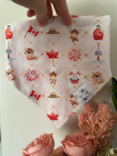 Charger l'image dans la galerie, Preloved Canada Bandana (18”)