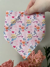 Charger l'image dans la galerie, Preloved Cute Cat Bandana (12”)