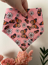 Charger l'image dans la galerie, Preloved Monarch Bandana (12”)