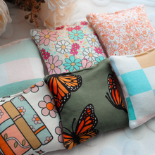 Charger l'image dans la galerie, Organic Catnip Pillows (3/$15)