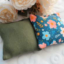 Charger l'image dans la galerie, Organic Catnip Pillows (3/$15)