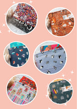 Charger l'image dans la galerie, Love & Penguins Book Sleeve (Medium)