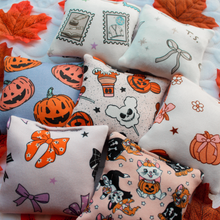 Charger l'image dans la galerie, Organic Catnip Pillows (3/$15)