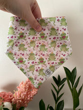Charger l'image dans la galerie, Preloved Frog Prince Bandana (12”)
