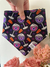 Charger l'image dans la galerie, Preloved Halloween Eyeballs Bandana (12”)
