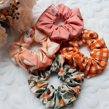 Load image into Gallery viewer, Summer Scrunchies
